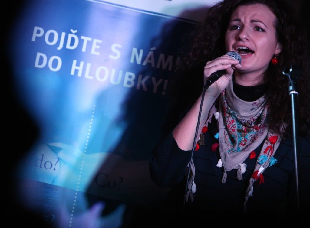 Kostel na lodi