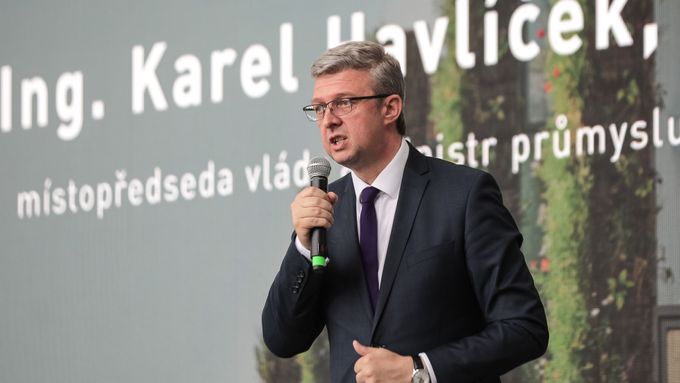 Ministr průmyslu Karel Havlíček