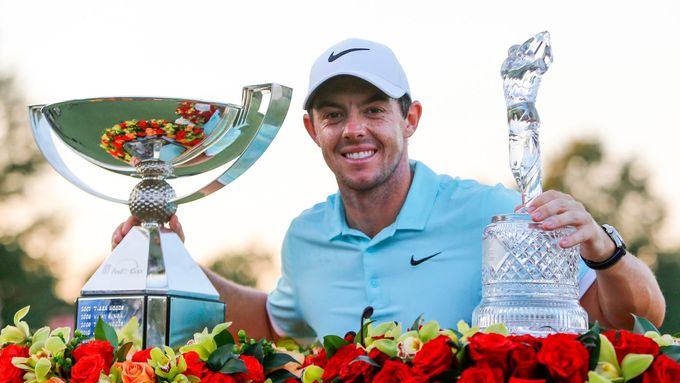 Rory McIlroy a dvě cenné trofeje: závěrečný turnaj Tour Championship a celkové pořadí PGA Tour FedEx Cup.