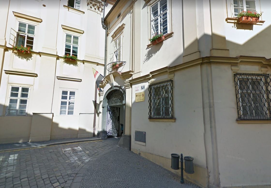 Radnice městské části Brno-střed, kde má trvalý pobyt každý obyvatel ČR, který se v zemi nenarodil a nemá hlášený trvalý pobyt jinde v republice.