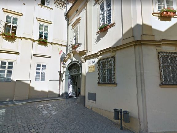 Radnice městské části Brno-střed, kde má trvalý pobyt každý obyvatel ČR, který se v zemi nenarodil a nemá hlášený trvalý pobyt jinde v republice.