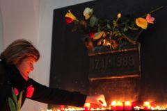 Česko se s Havlem rozloučí státním pohřbem, asi v pátek
