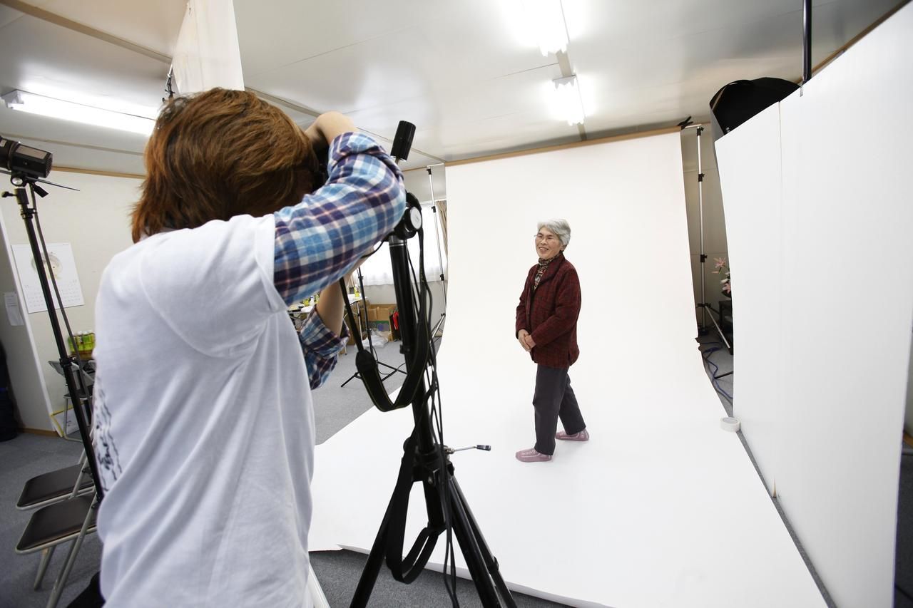 Tsunami: projekt portrétů - "léčebná síla fotografie"
