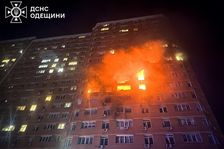 Rusové v noci zasypali Ukrajinu stovkami dronů a raket, Kyjev přišel o F-16 i pilota