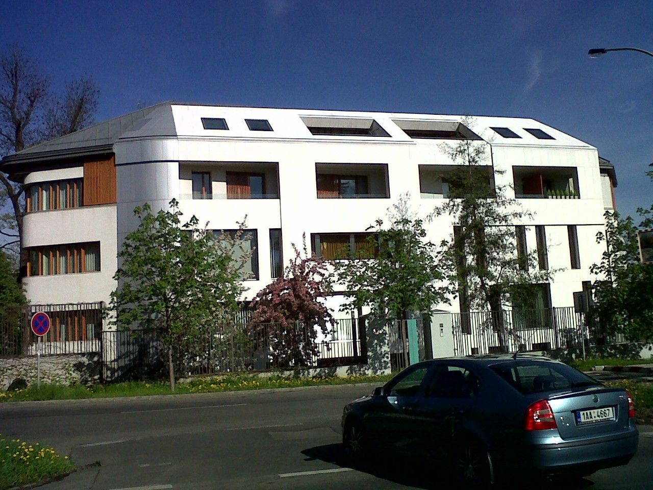 Villa Bianca v Praze s ochrannou fotokatalytickou vrstvou od Advance Materials-JTJ
