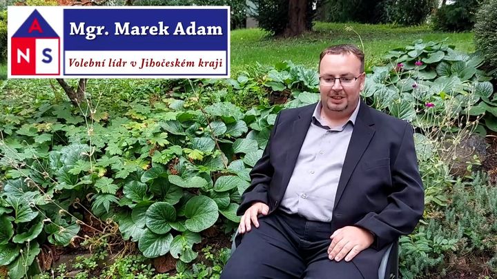 Rusko osvobozuje, hlásá dějepisář. Učitelů podléhajících lžím je hodně, varuje expert; Zdroj foto: Youtube/ Aliance Národních Sil