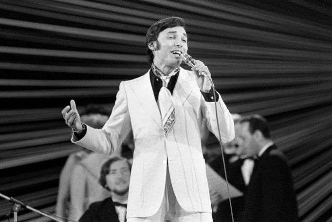 Karel Gott na festivalu Bratislavská lyra, duben 1969.