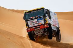 Účastníky Dakaru čeká nejtěžší trasa od přesunu do Saúdské Arábie