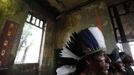 Native Indian men attend a news conference at the Brazilian Indian Museum in Rio de Janeiro March 21, 2013. A native Indian community of around 30 individuals have been living in the abandoned Indian Museum since 2006. They have expired a deadline given by a court last Friday to leave the museum within 3 days, local media reported. The group is fighting against the destruction of the museum, which is next to the Maracana Stadium. REUTERS/Sergio Moraes (BRAZIL - Tags: CIVIL UNREST SOCIETY) Published: Bře. 21, 2013, 7:49 odp.