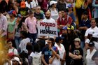 Venezuela v rozkladu, Maduro ji táhne ke dnu. Třetina lidí má jen jedno jídlo denně