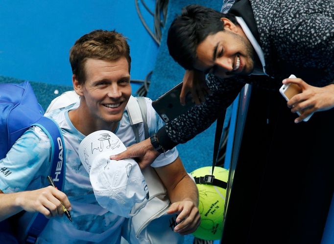 Tomáš Berdych při vítězném čtvrtfinále Australian Open s Rafaelem Nadalem.