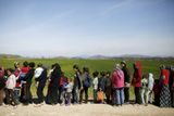 Západobalkánská migrační trasa je zavřená, Turecko zatím uprchlíky zpátky nepřijímá.