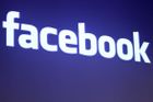 Facebooku klesl čtvrtletní zisk na čtyři miliardy korun