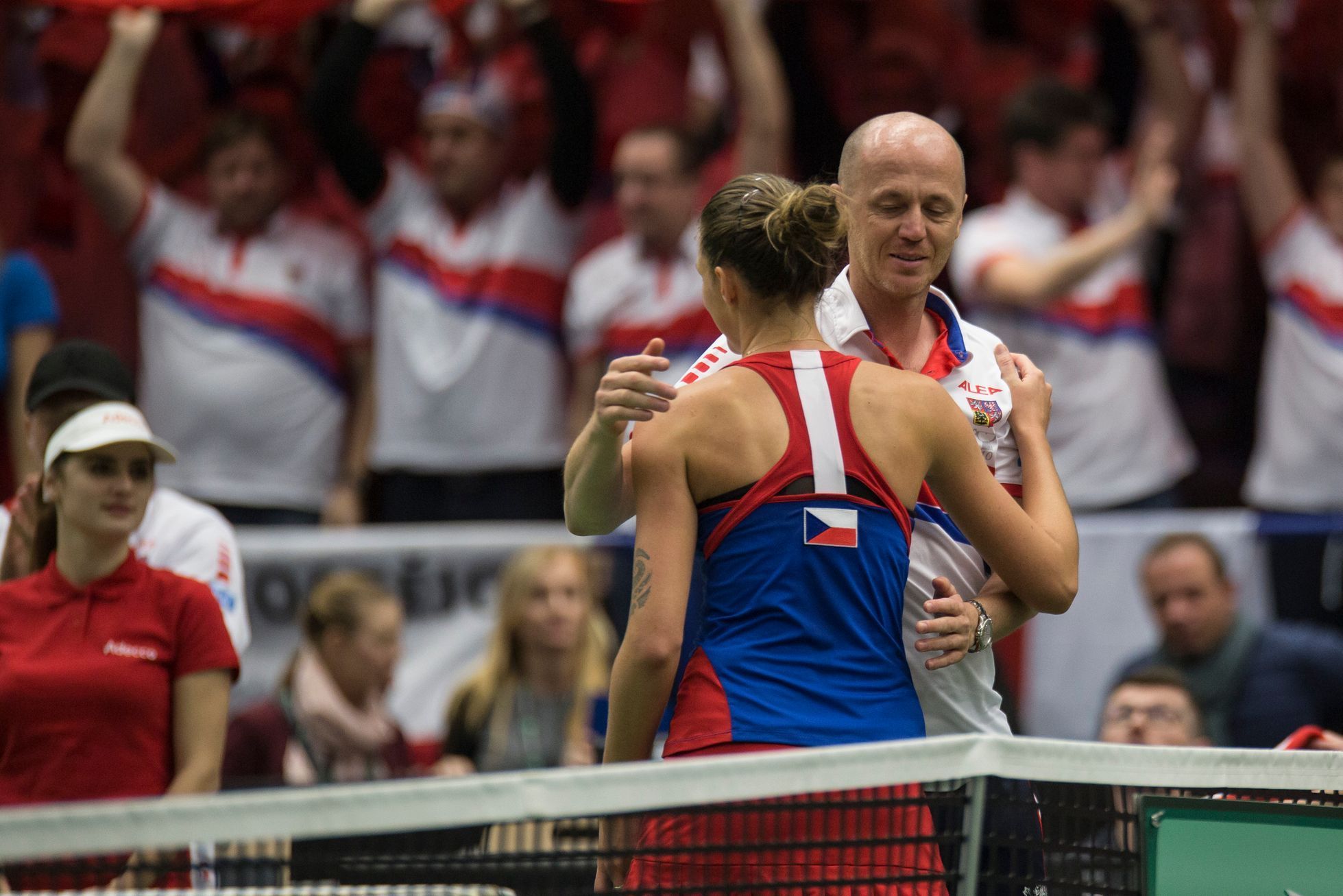 Fed Cup Česko - Španělsko, úvodní dvouhry