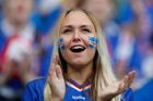 I když spanilá jízda Islandu fotbalovým Eurem skončila ve čtvrtfinále, na jeho hru i půvabné fanynky z ostrova se jen tak nezapomene.