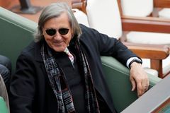 "Jakou barvu bude mít Serenino dítě?" Legendární Nastase tropí ve Fed Cupu neskutečnou ostudu