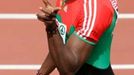 Portugalský sprinter Francis Obikwelu spokojeně gestikuluje v cíli rozběhu na 100 metrů.