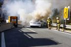 Poradí si čeští hasiči s elektromobily? Potřebují na to vybavení za stovky milionů