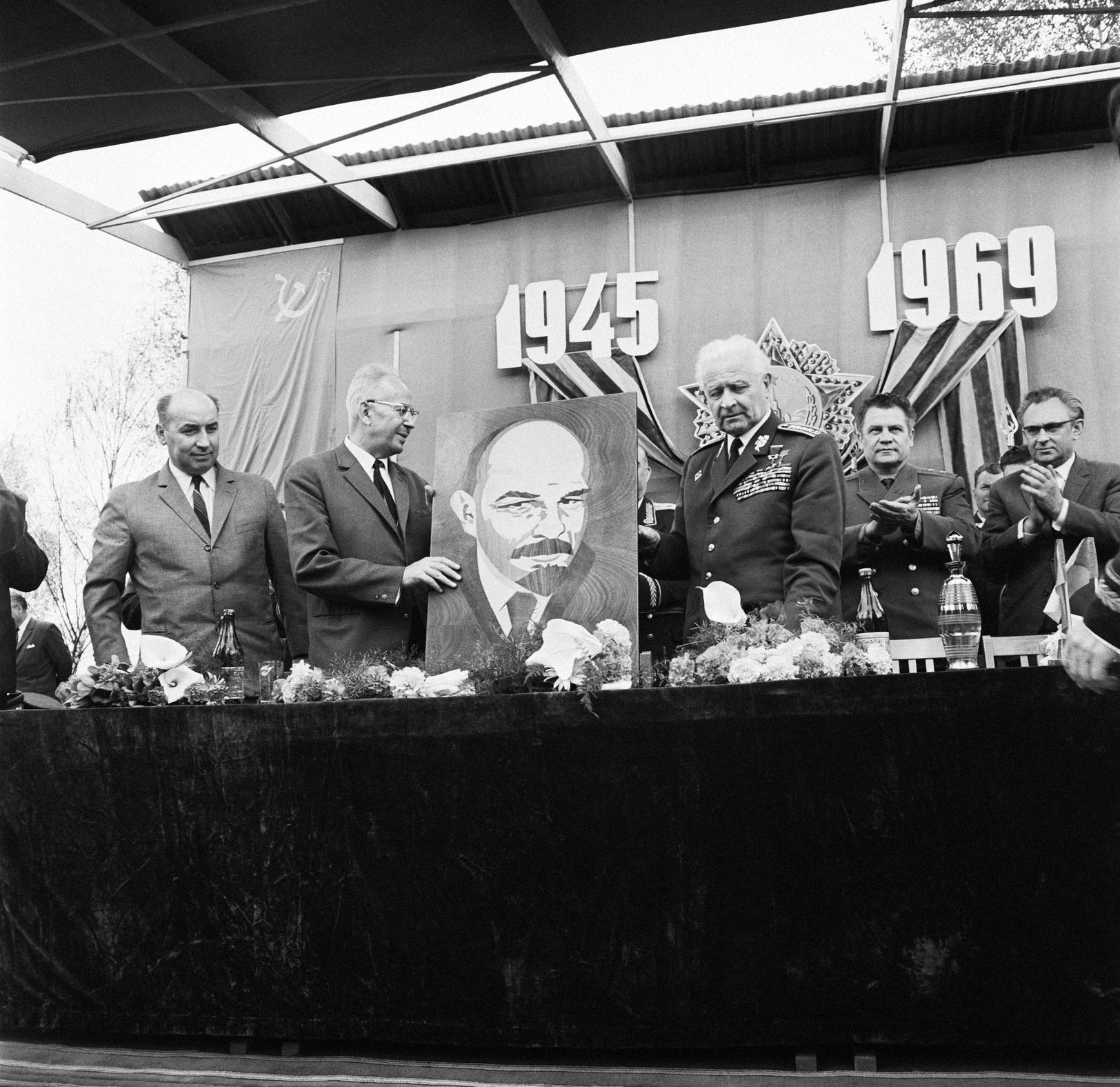 Jednorázové užití / Fotogalerie / Uplynulo 100 let od založení KSČ