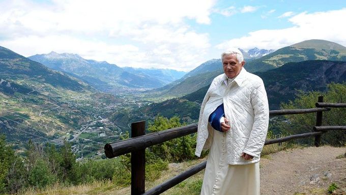 Pro procházky a rozjímání zvolil svatý otec oblast Les Combes v italských Alpách.