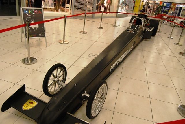 Výstava dragsterů
