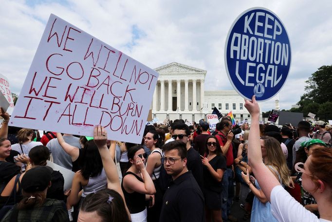 Protest po zpřísnění potratových zákonů ve Spojených státech.
