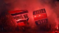 Fanoušci PSG v odvetě semifinále LM PSG - Arsenal