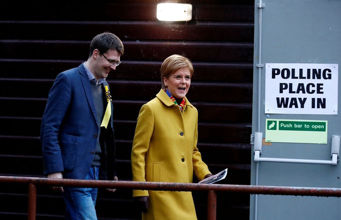 Leader of the Scottish National Party Nicola Sturgeon a SNP candidate David Linden