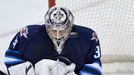 Ondřej Pavelec v utkání základní části NHL 2013