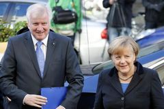 Merkelová: Strop na přijímání uprchlíků je dobrý kompromis. Jednání o koalici začnou příští středu