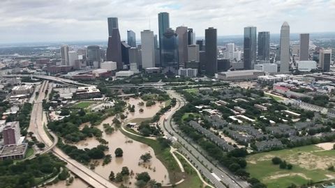 Letecké snímky ukazují rozsah devastace Houstonu po bouři Harvey