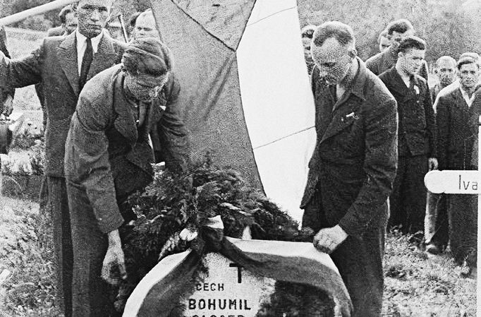 Fotografie z Narviku a okolí pořízené Jaroslavem Buchtíkem po kapitulaci zachycující život Čechoslováků v Narviku a okolí v prvních poválečných měsících.