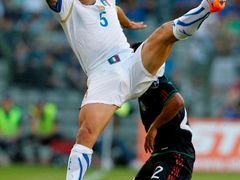 Fabio Cannavaro bude opět dirigovat obranu. 