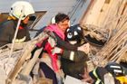 Tchaj-wan zasáhlo silné zemětřesení. Zemřelo nejméně 14 lidí, přes sto jich je nezvěstných