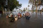 Nejhorší záplavy světa postihly v Pákistánu 14 milionů