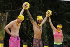 Škodolibost a šmírování z pohodlí gauče. Co diváky tolik baví na fenoménu Survivor?