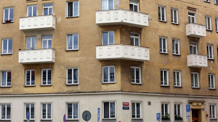 Výdaje na bydlení jsou proti roku 1989 desetkrát vyšší. Lidé se ale mají lépe