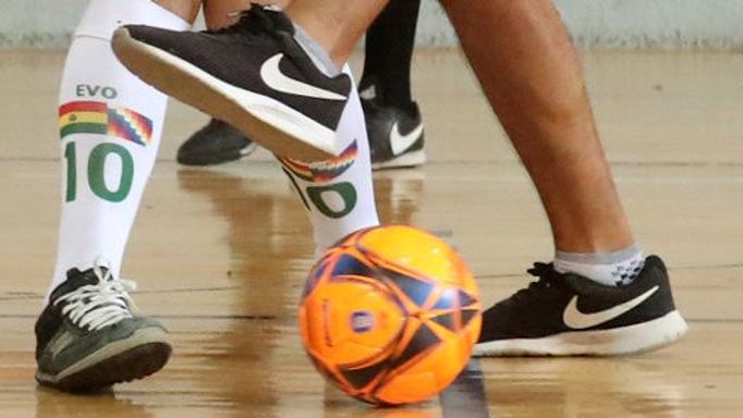 Bolivia's former President Evo Morales drives the ball during a futsal match in Mendoza, Argentina March 8, 2020. REUTERS/Marcelo Ruiz