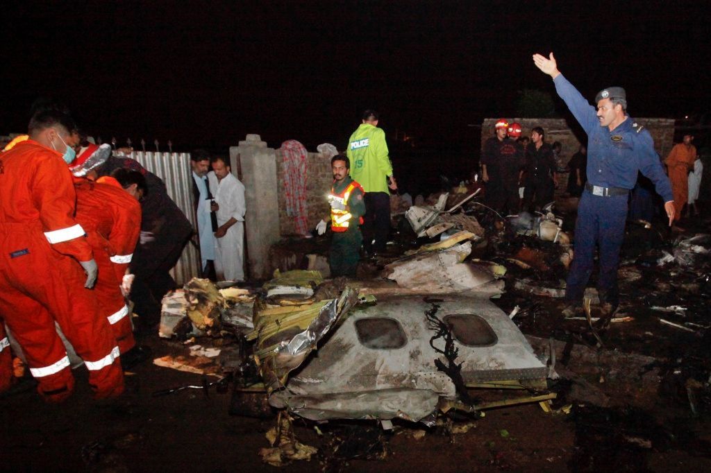 Letecká nehoda boeingu v Pakistánu