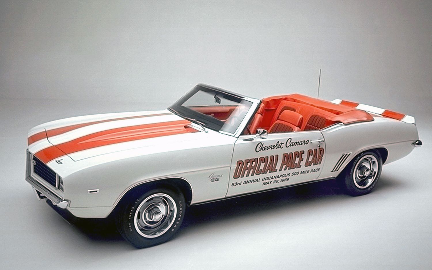 Safety car: 1969 Indanapolis - Chevrolet Camaro