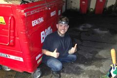 Odpadky proměnil v poklad. Muž našel zajímavou ale nechutnou cestu, jak si přivydělat