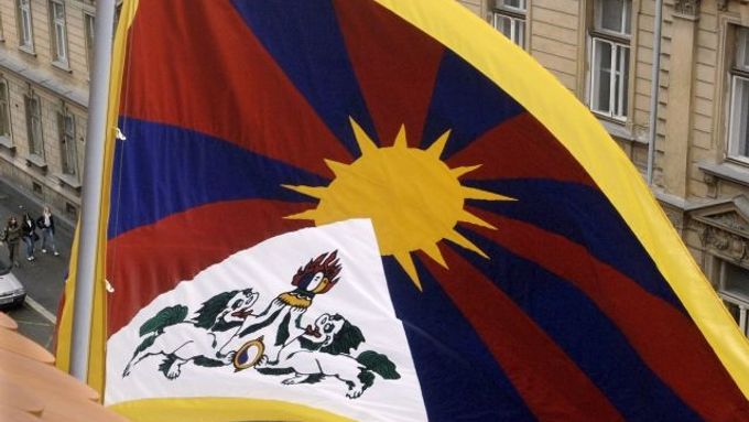 Tibetská vlajka, v samotném Tibetu momentálně zakázaná.