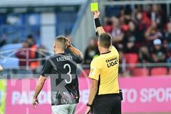 Pardubičtí se zlobí. Rozhodčí a VAR podle nich hrubě ovlivnili zápas se Spartou