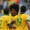 Dante slaví gól Brazílie na poháru FIFA