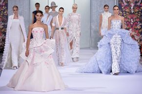 Móda jako umělecké dílo: To nejlepší z přehlídek haute couture
