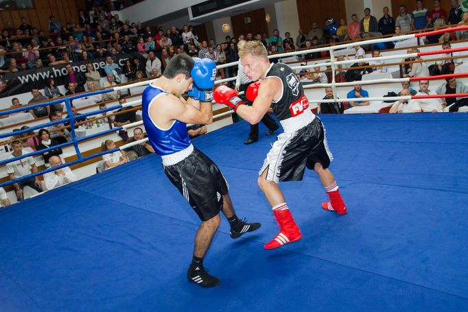 První kolo boxerské extraligy v pražském hotelu Olšanka