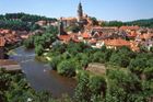 Český Krumlov, pohled na město a státní hrad a zámek, stav v roce 2010.