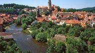 Český Krumlov, pohled na město a státní hrad a zámek, stav v roce 2010.