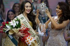 Miss Earth vyhrála Filipínka, Češka se dostala mezi 16 nejkrásnějších dívek