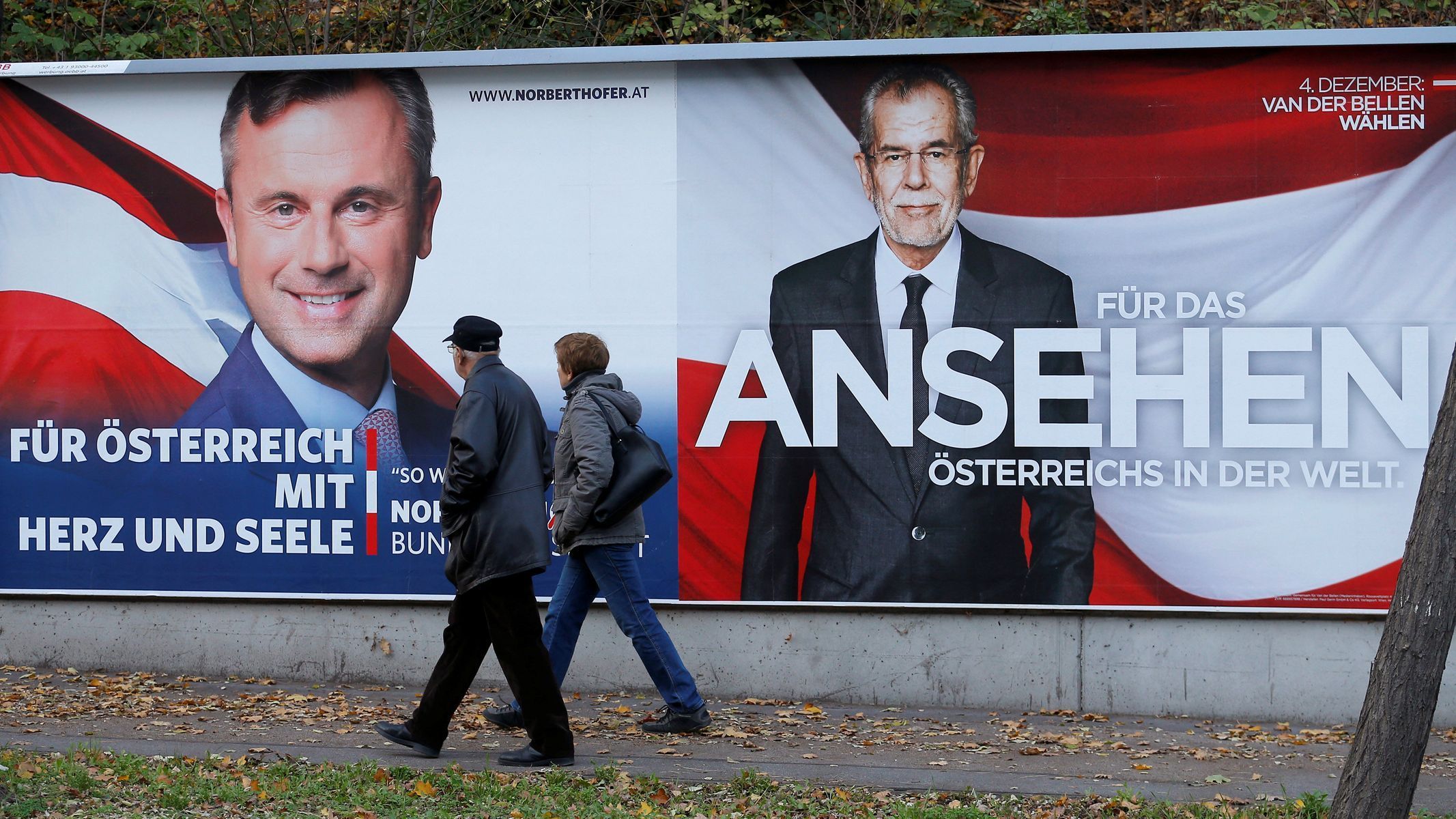 Předvolební billboardy ve Vídni.